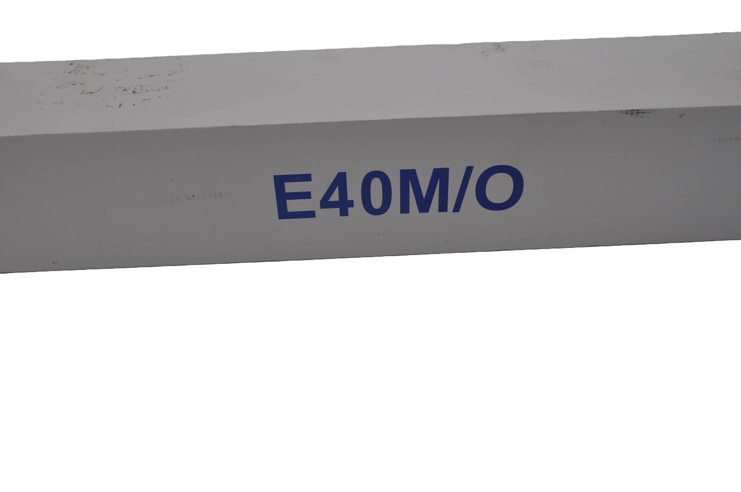A white box with E40M/O in blue text, on a white background.